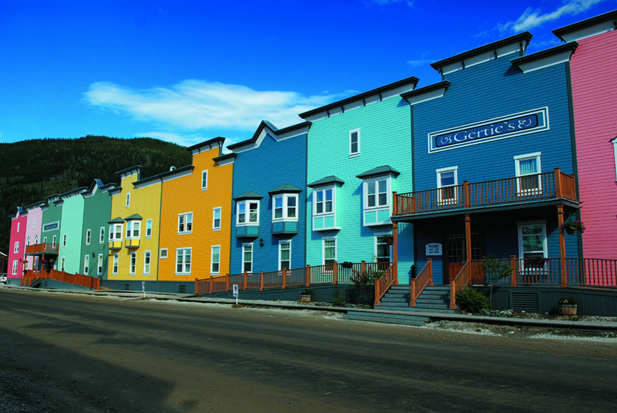 Westmark Inn Dawson City Exterior photo